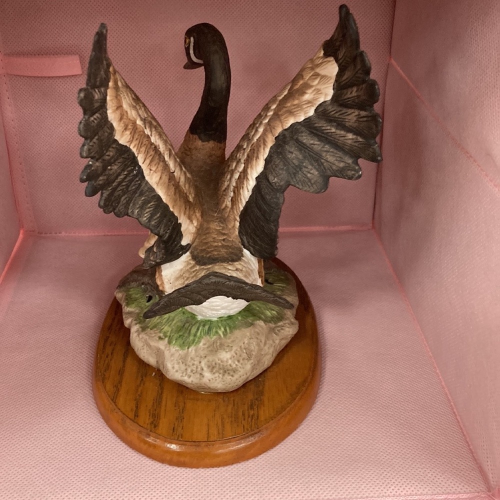 VTG Figurine Hand Painted Bisque Porcelain Duck - Picture 6 of 7
